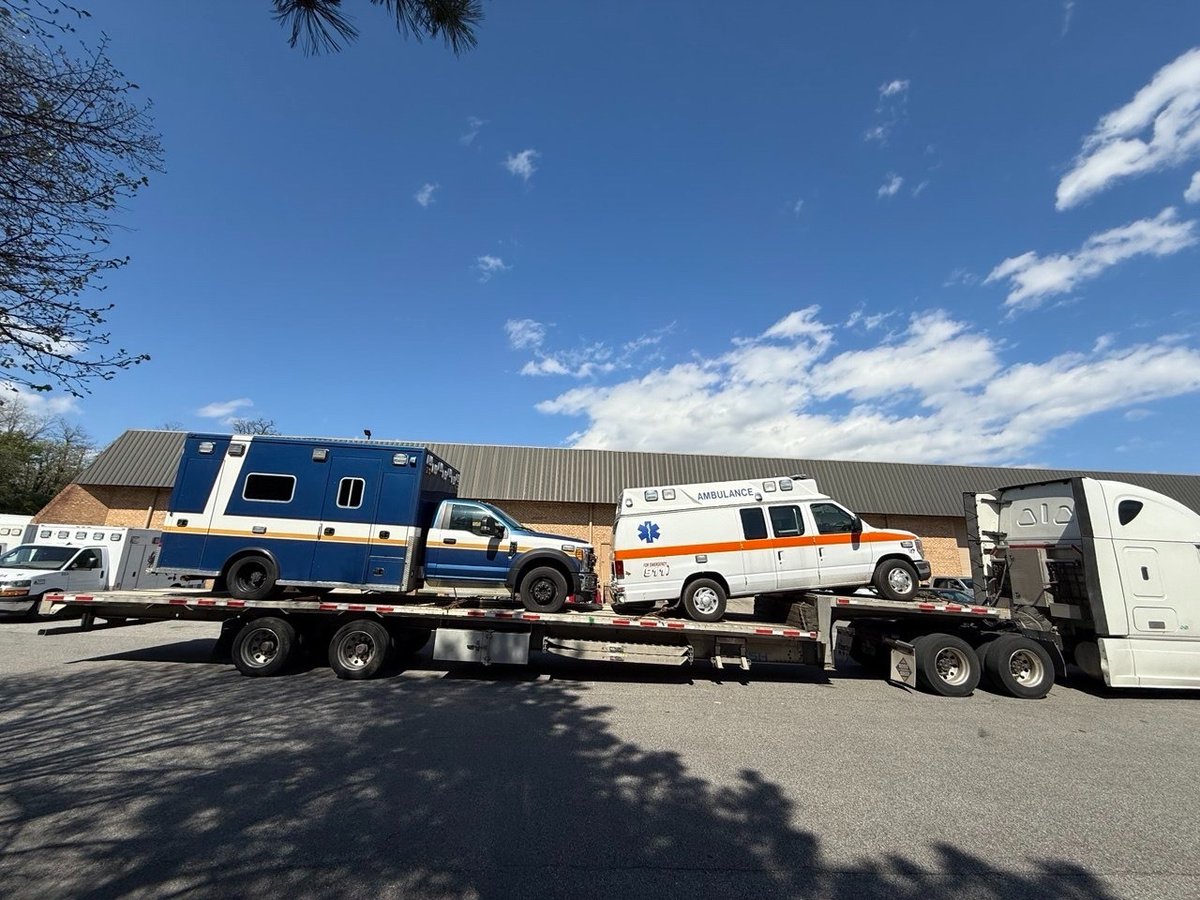 US Ambulances for Ukraine NFP tweet media