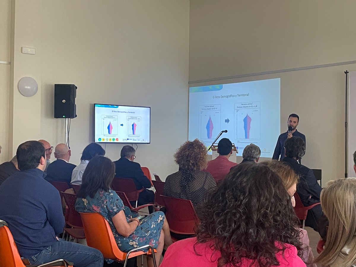 Aula Mentor de Tordesillas tweet media