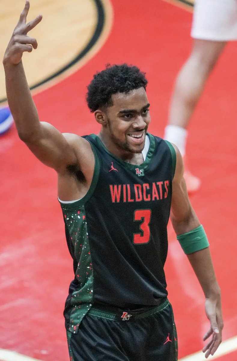 lnwildcats's tweet photo. Senior Brennan Miller is a finalist for the Indiana Mr. Basketball Award! See the article from the Indy Star here: https://t.co/Pxxznzicus @LNHSwildcats @ltgoodnews @cgiffin78 https://t.co/8Vkll5Mkdu