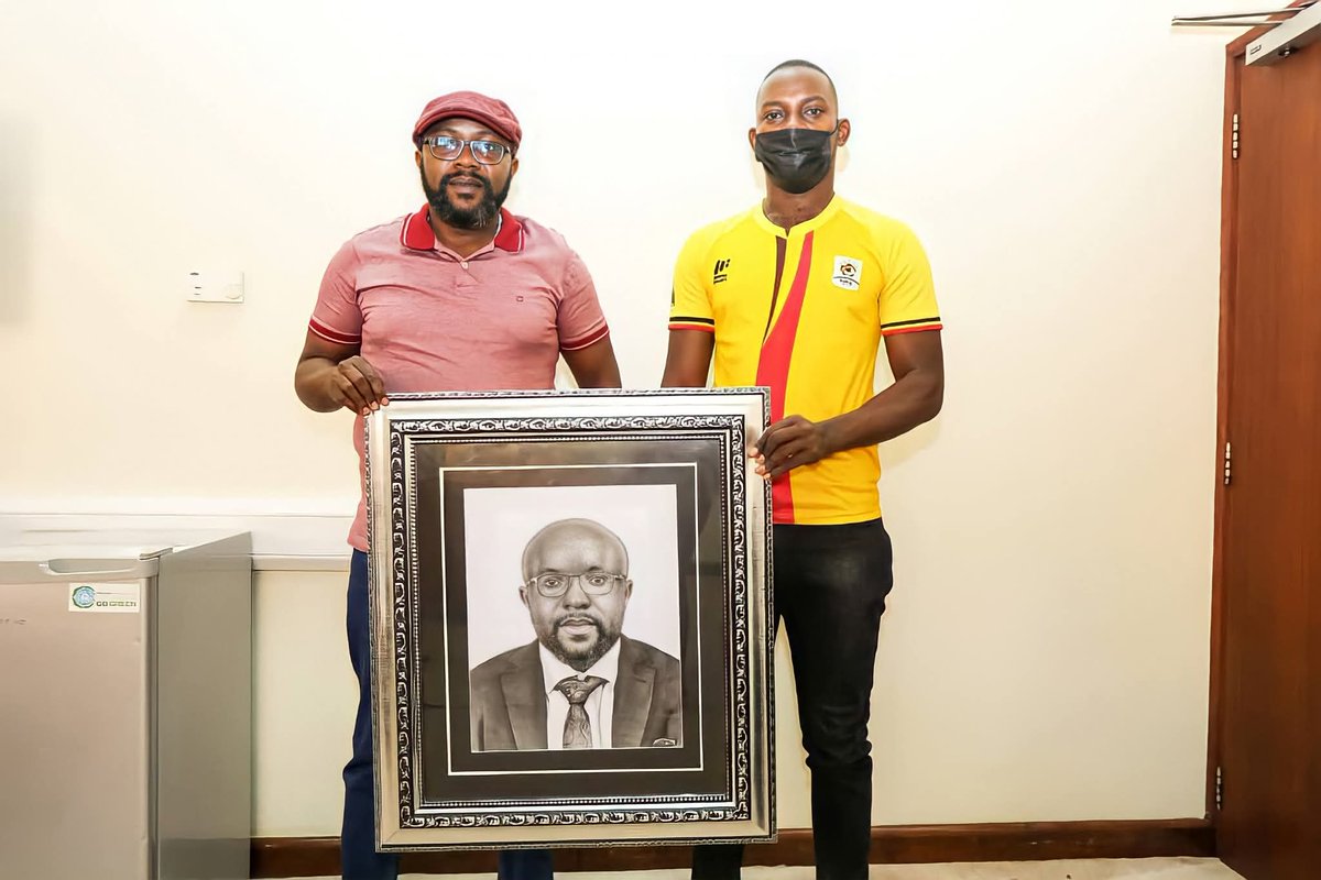 MCA -pencil ✍️ artist 🇺🇬 tweet media