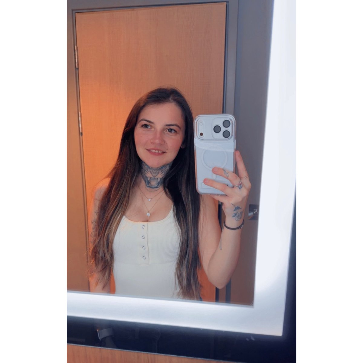 𝐂𝐇𝐋𝐎𝐄✨ tweet media