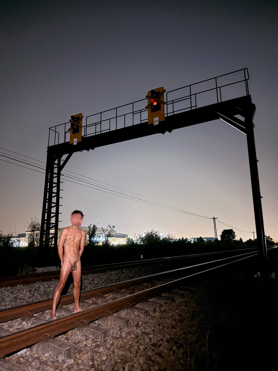 b.theera tweet media