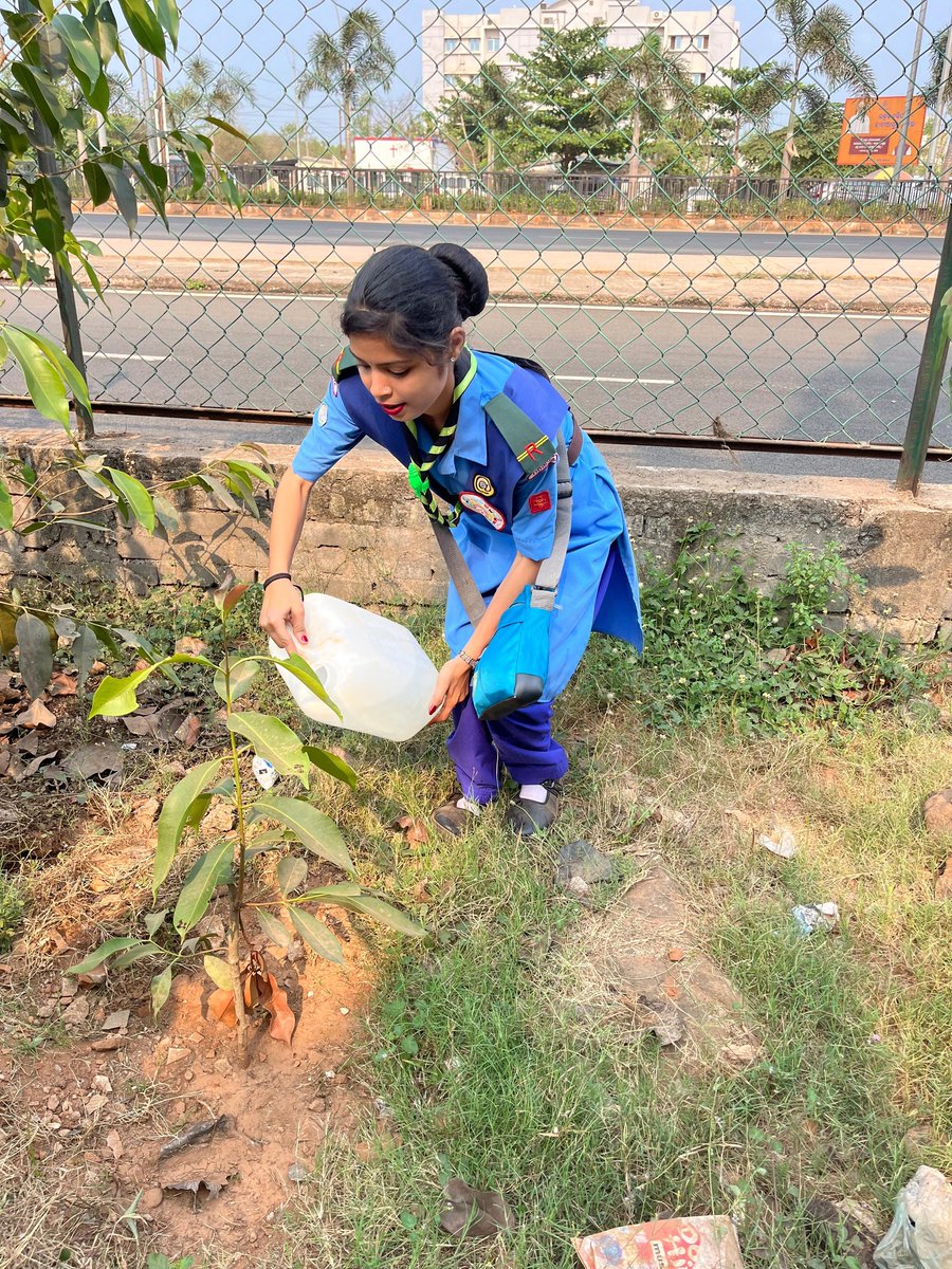 bsgodisha's tweet image. Climate Action 3.O
Nurturing plants &amp;amp; Plantation at Chandaka Road, near Patia, Bhubaneswar
#GovernorOdisha
#collectorkhordha
#SDGGoals
#bsgindia
#CMOOdisha
#SchoolAndMasseducation
#climateaction3
#AsiaPacific