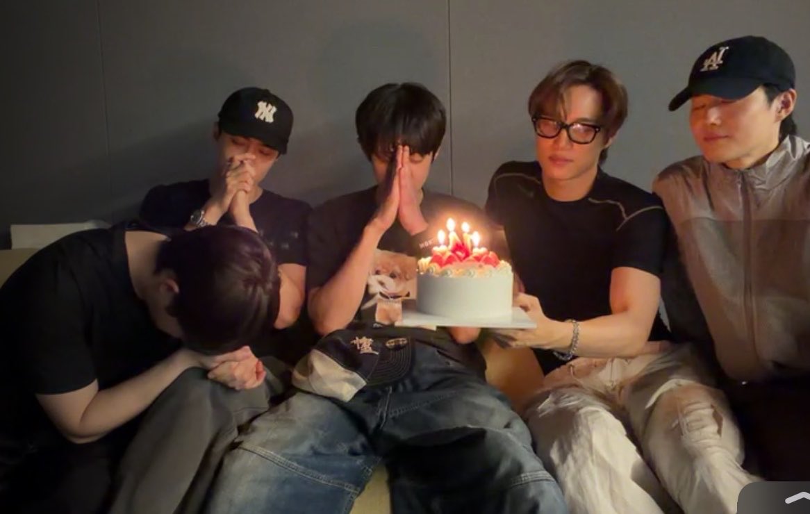 ᵐʸ ˢᵘⁿˢʰⁱⁿᵉ 🍒🍓✨ tweet media