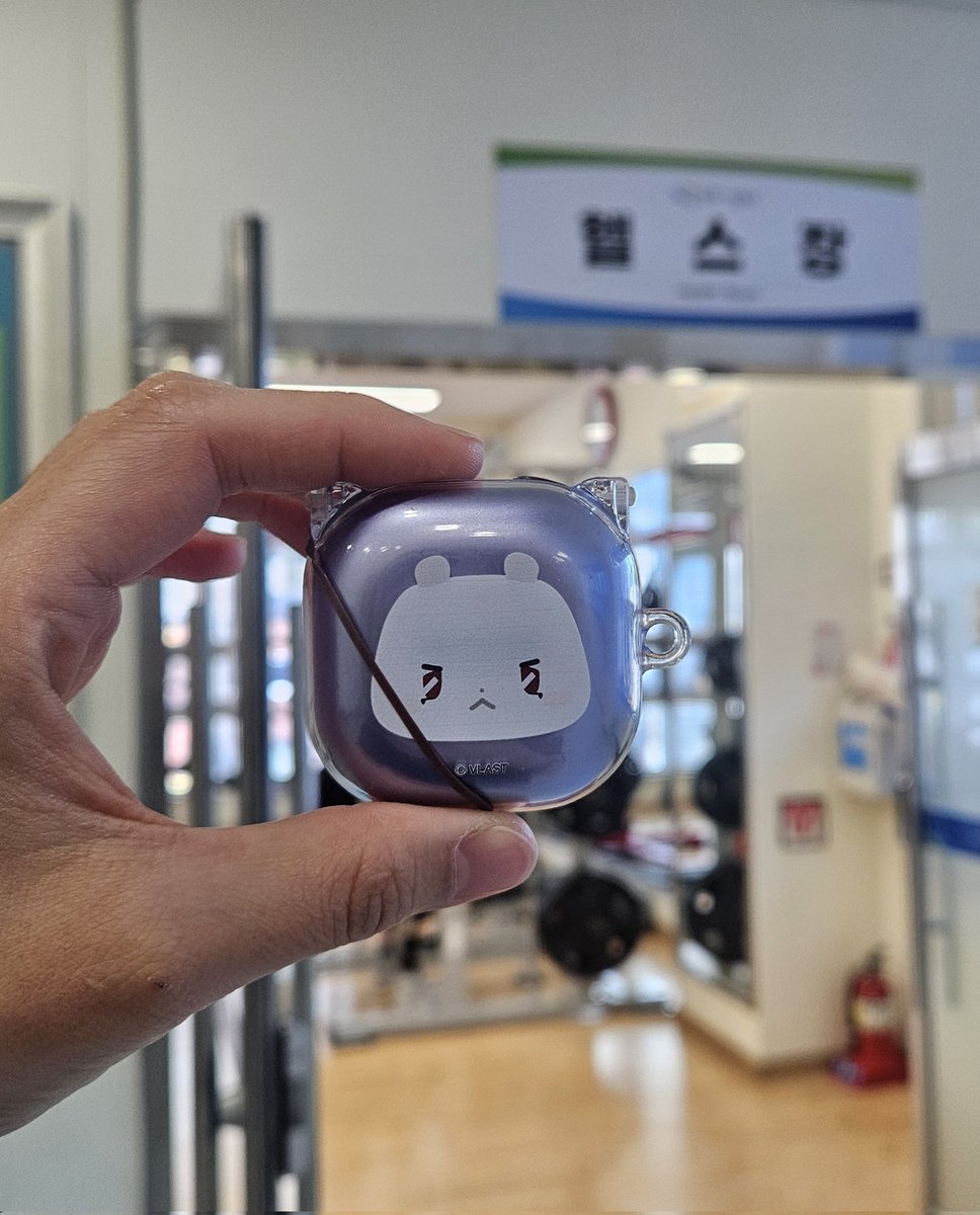 회전문 tweet media