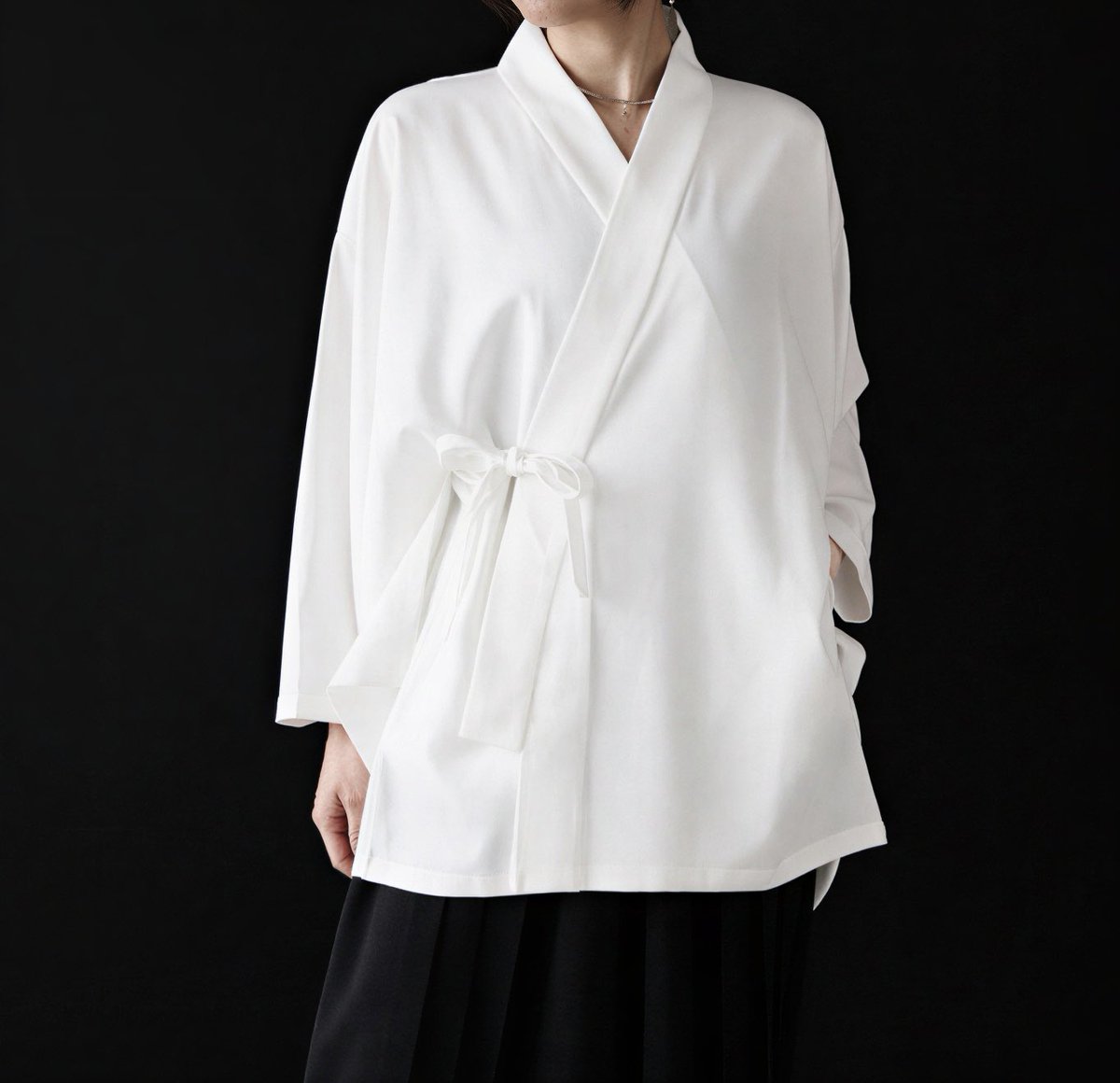 甚平の上衣から着想を得た「着物シャツ」が新登場！
ゆったりカジュアルに着れるポケット付きデザインが使いやすい✨
4月10日(金)21時より予約販売開始です！

レディース ブラック
misamaru04.base.shop/items/139023770

メンズ ブラック
misamaru04.base.shop/items/139023901

レディース ホワイト
misamaru04.base.shop/items/139023841