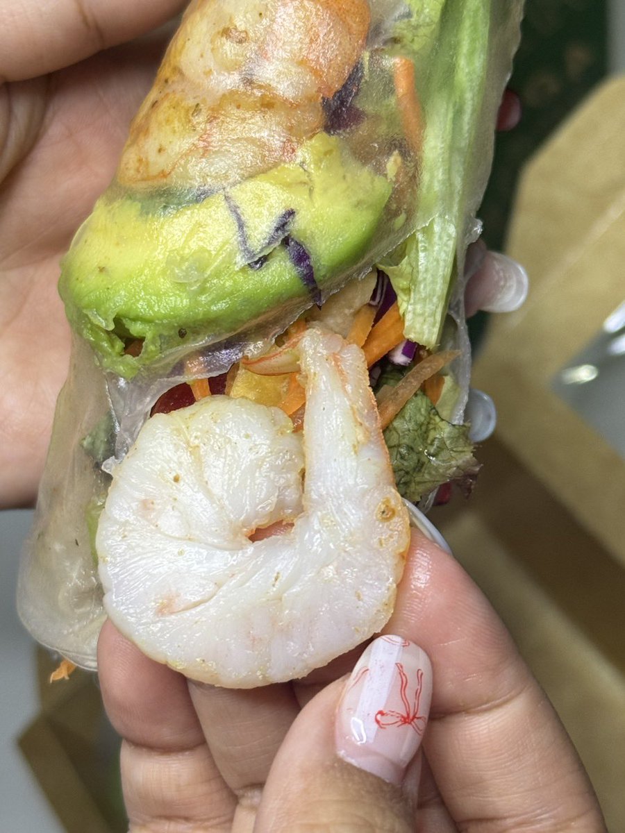 ลอปอ. tweet media