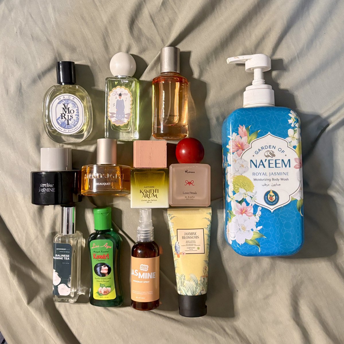 sekar 🌻 tweet media