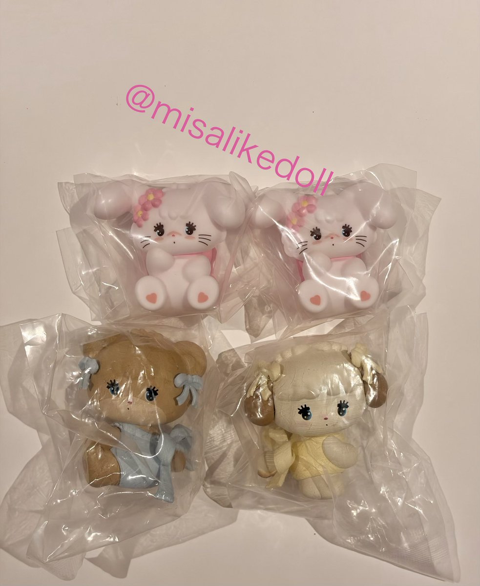 交換)mikko ソフビ コレクション　ガチャ　マスコットフィギュア 
譲>ソフビコレクション→CAMMY
 マスコットフィギュア→LATTE、SOUFFLE
求>ソフビ→MOUSSE
      マスコット→CAMMY
郵送のみ。