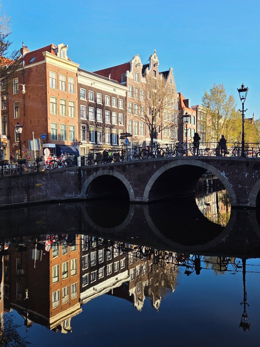 The Earth tweet media