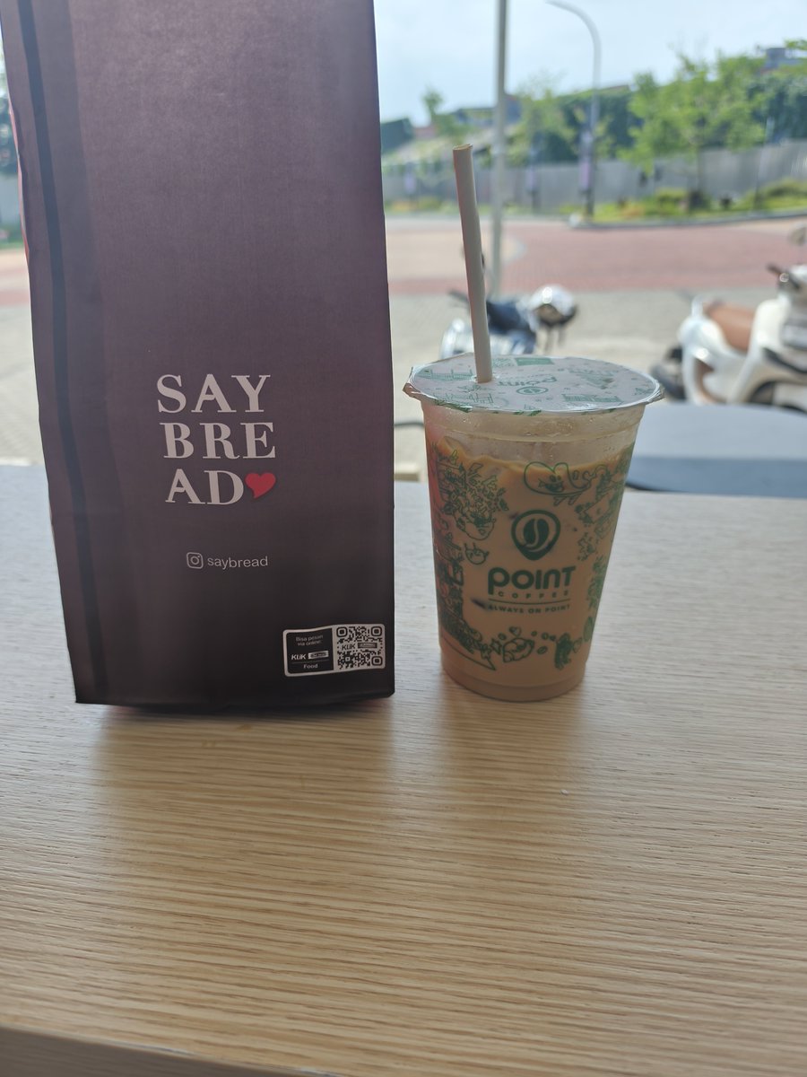 Suka heran sama orang yang masih minum alkohol, padahal sudah ada point coffee? 🤷‍♂️