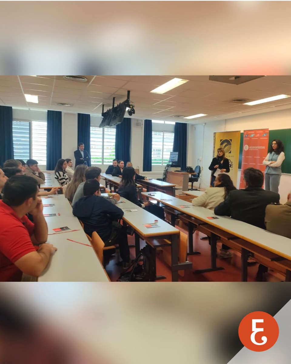 EconomistasSE's tweet image. Inicio de la mesa redonda que conduce @evitamvg, secretaria técnica de @EconomistasSE, presentando las  intervenciones.

#EconomistasSevilla #UPO