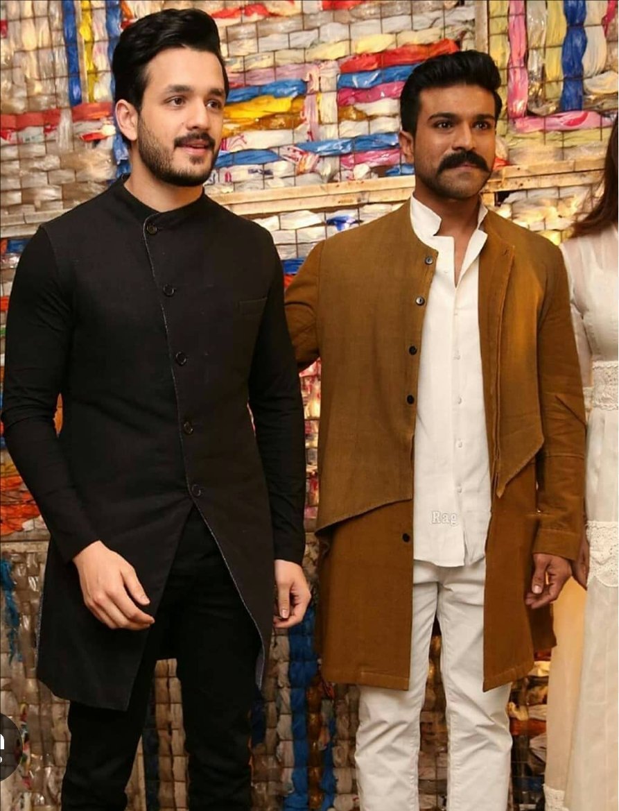 Alokkhosla143's tweet photo. @TweetRamCharan @AlwaysRamCharan @AkhilAkkineni8 Wishing a very very Happy Birthday to the Handsome Hunk #AkhilAkkineni Annaya 🎂🥳🎊🙌🏻 
May you get all d happiness, prosperity, success &amp; love in this year 🥰💖
Best of luck for #Lelin 👍🏻

May this brotherhood always shine ✨🤩

#HBDAkhilAkkineni
#HappyBirthdayAkhilAkkineni https://t.co/RqGBsB1Qwa