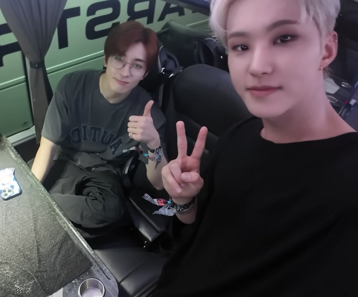 럽🐱🐯 tweet media