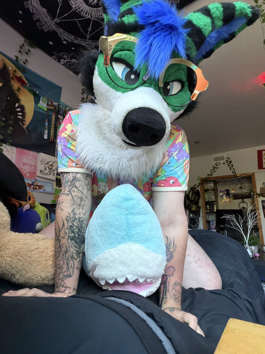 LeanFlavrdWolf's tweet photo. Really wish I had someone over to sniiiiiiifff or worship~ or maybe just talk withhh🥺😖 https://t.co/j1yAx9UCiT