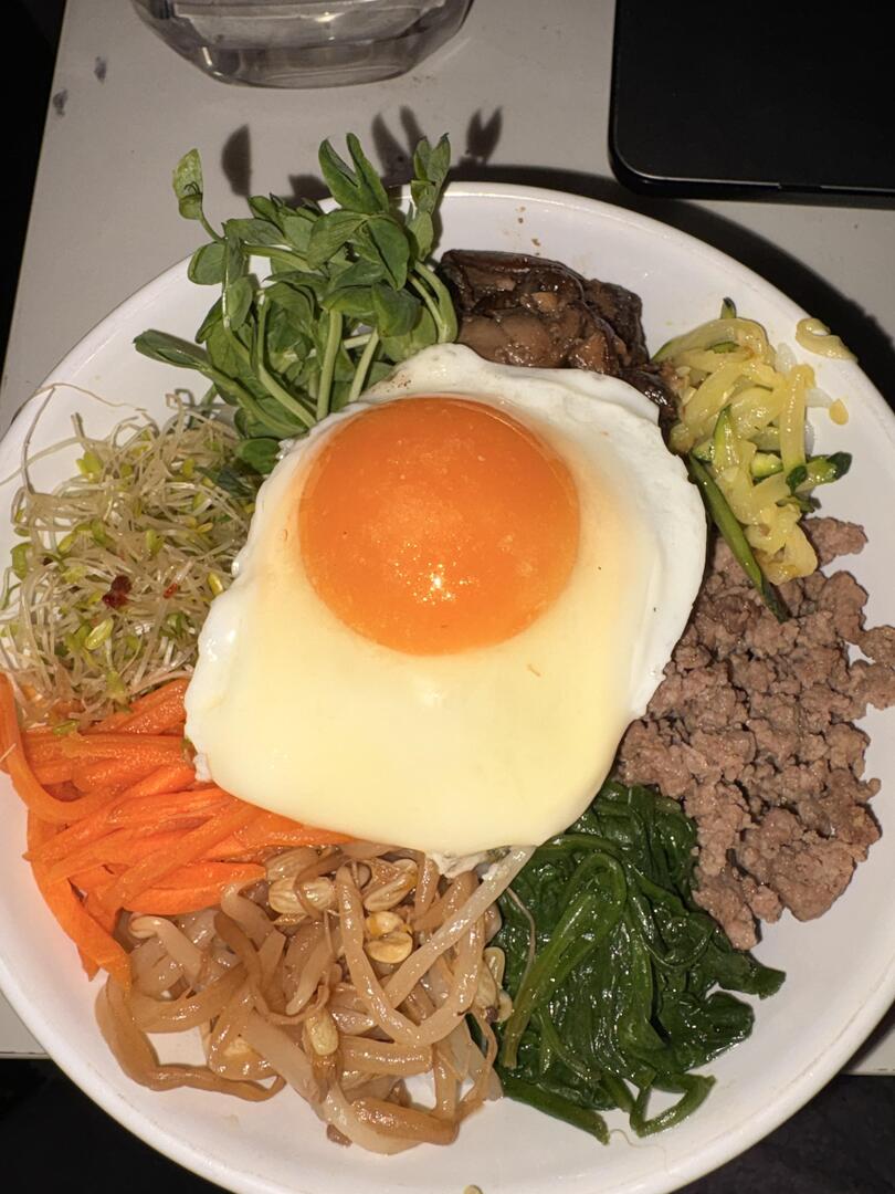 homevsfastfood's tweet photo. [Homemade] Bibimbap
#homemadebibimbap #koreanfoodlovers #foodie #easymeals #cookathome #homecooking #food #recipes #foodpic #foodie #foodlover #cooking #hungry #goodfood #homecookingvsfastfood https://t.co/RaILbOzuXt
