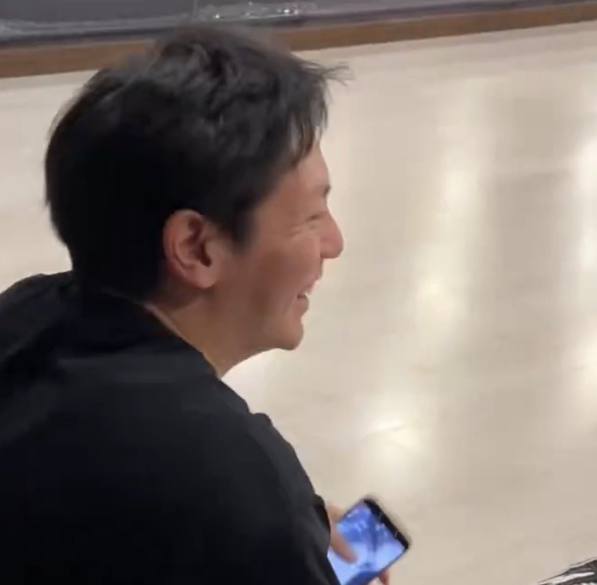 น้องอัพได้กินหมูกรอบยังจ๊ะ tweet media