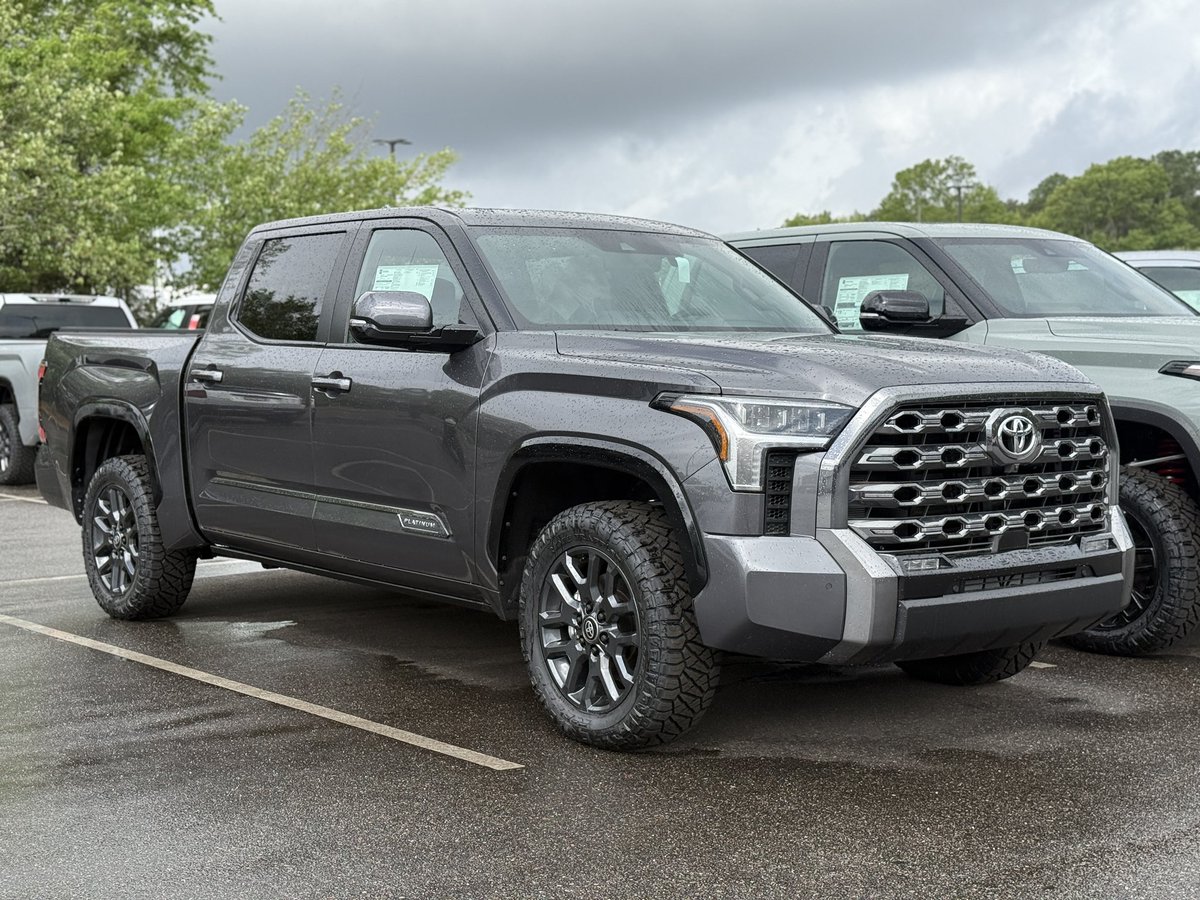 💪 Upgrade to the truck life today, with 2.99% APR for 72 months on Tundras or 2.49% for 36 months on Tacomas! 

📱Call our team at 251-450-1000

📍 Visit us at 3062 Government Blvd, Mobile, AL 36606