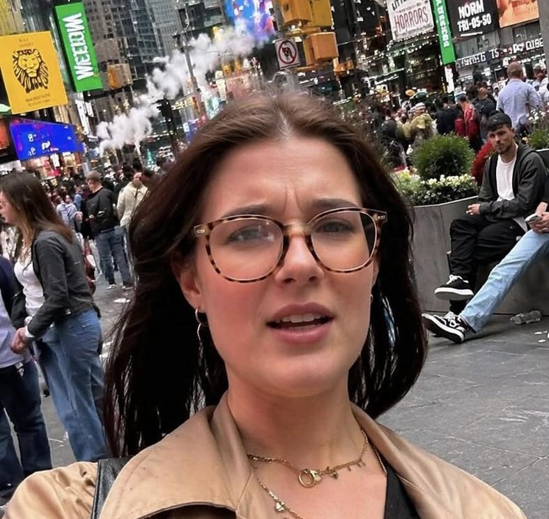 Kavish aziz tweet media