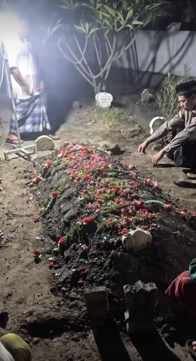 mbael✨ tweet media