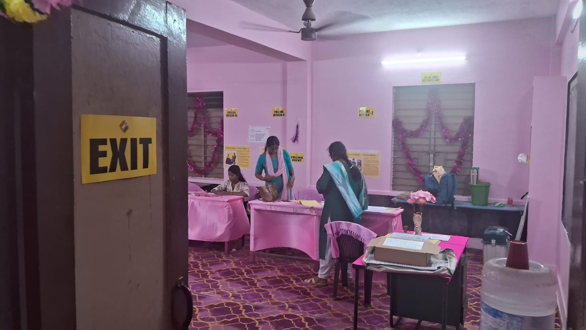 CollectorDeoPdy's tweet photo. Polling officials at the Model and Pink Polling Booth of 03-Oussudu Constituency 3/38 - Jancy Rani Govt. Primary School, Kurumbapet, Puducherry of RO-II on 08.04.2026.
#GEPLA2026 #ElectionDuty #PinkBooth #WomenEmpowerment #AllWomenBooth https://t.co/UKqfgg9YWa