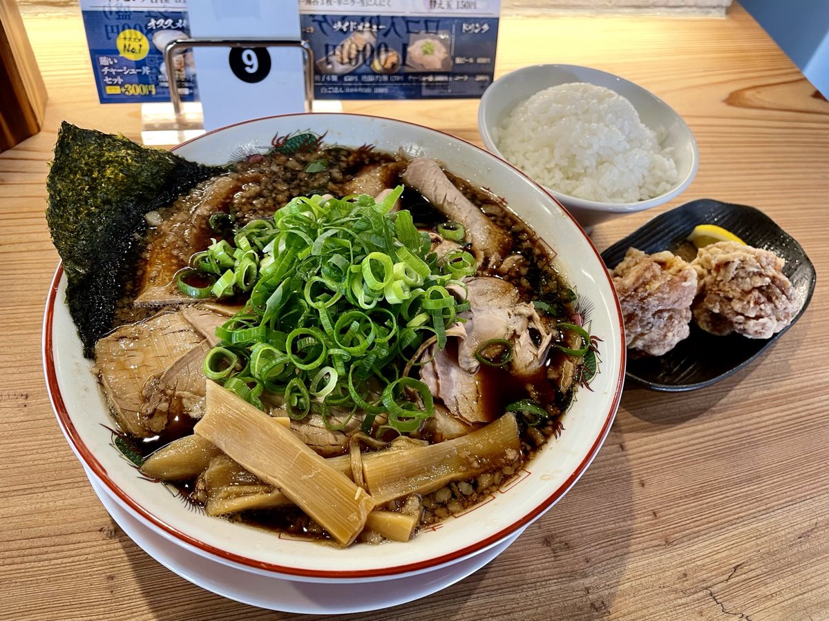 ミストレ tweet media