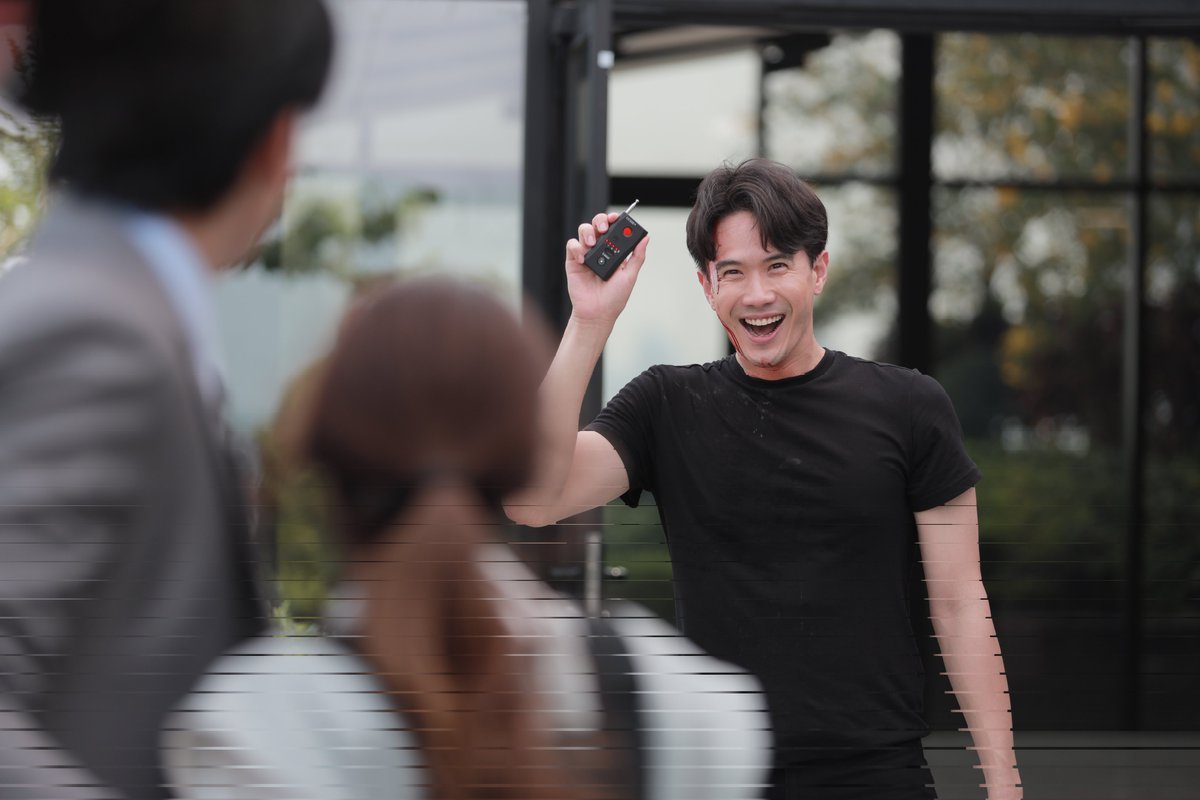Cholumpibrother's tweet photo. รับความจริงไม่ได้จนคลั่งไปแล้ว!!
#ก็รักมันปักใจEP19 https://t.co/ukBEFM25ZO