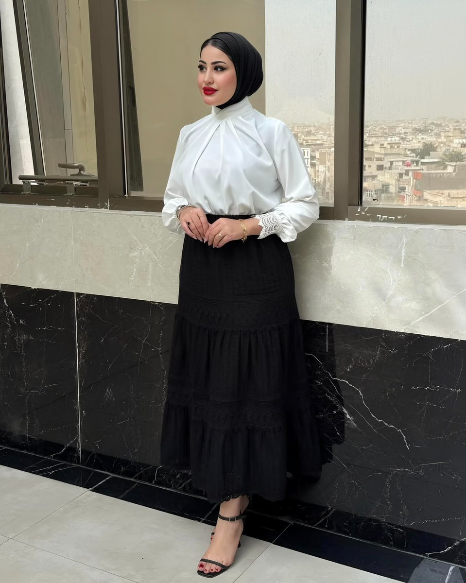 Hijab / Türban / Güzel / Ayak / Oje