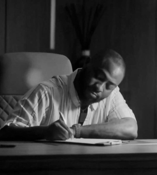 pedroo8420's tweet photo. @davido 
Today is my birthday 
I can't think of any special gift 
Than a birthday wish from you 
🙏🏾🇧🇪 https://t.co/W2qGg5az0s