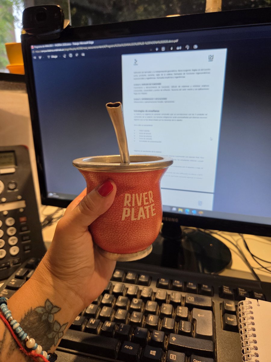 @jacqueline_con_jota 🍹🦉🖤✨🪐 tweet media