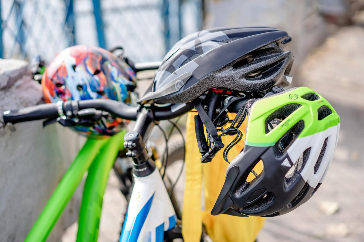 auctmartscom's tweet image. Your chain's crying for attention 🔧 Clean, lube, and check tension every 500 miles — or pay the price later. Your bike deserves better than neglect.

Drop your maintenance tips below 👇

#MotorcycleMaintenance #RiderLife #Auctmarts