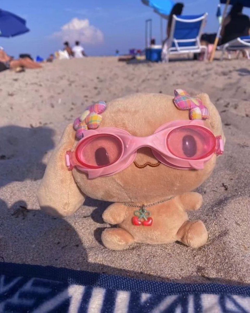 daily sanrio ʚ♡ɞ tweet media