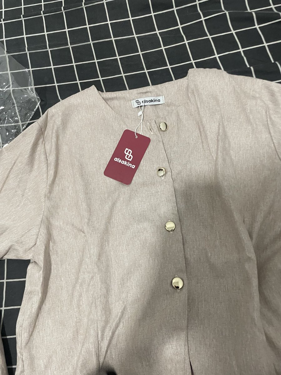 Berylliumtae's tweet photo. Murahhh🤩

Baju putih murah ukuran L harga 40rb
Baju setelan murah ukuran LD 110 harga 70rb

Check out di shopee bisa cod
https://t.co/sBx3B4kU7t https://t.co/vFEr6ibTzp