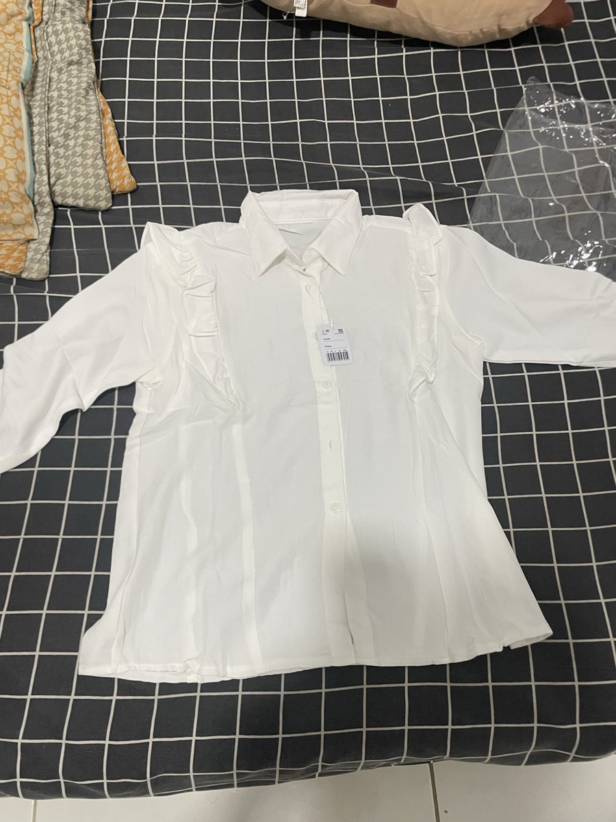 Berylliumtae's tweet photo. Murahhh🤩

Baju putih murah ukuran L harga 40rb
Baju setelan murah ukuran LD 110 harga 70rb

Check out di shopee bisa cod
https://t.co/sBx3B4kU7t https://t.co/vFEr6ibTzp