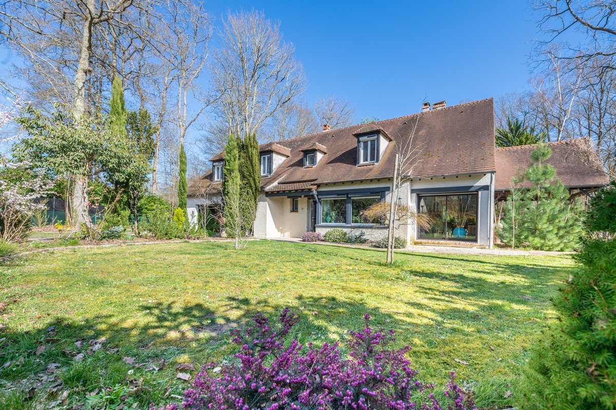 AgStHubert's tweet photo. Vous recherchez un bien spacieux et rénové sur la commune de Noisy Sur Ecole ? Adeline JOUSSELIN vous présente cette maison familiale sur magnifique parcelle boisée. COUP DE COEUR ASSURE! Plus d'informations au 07.87.69.00.30 ou rendez-vous sur notre site internet : (1/2) https://t.co/VvSTlZsor1