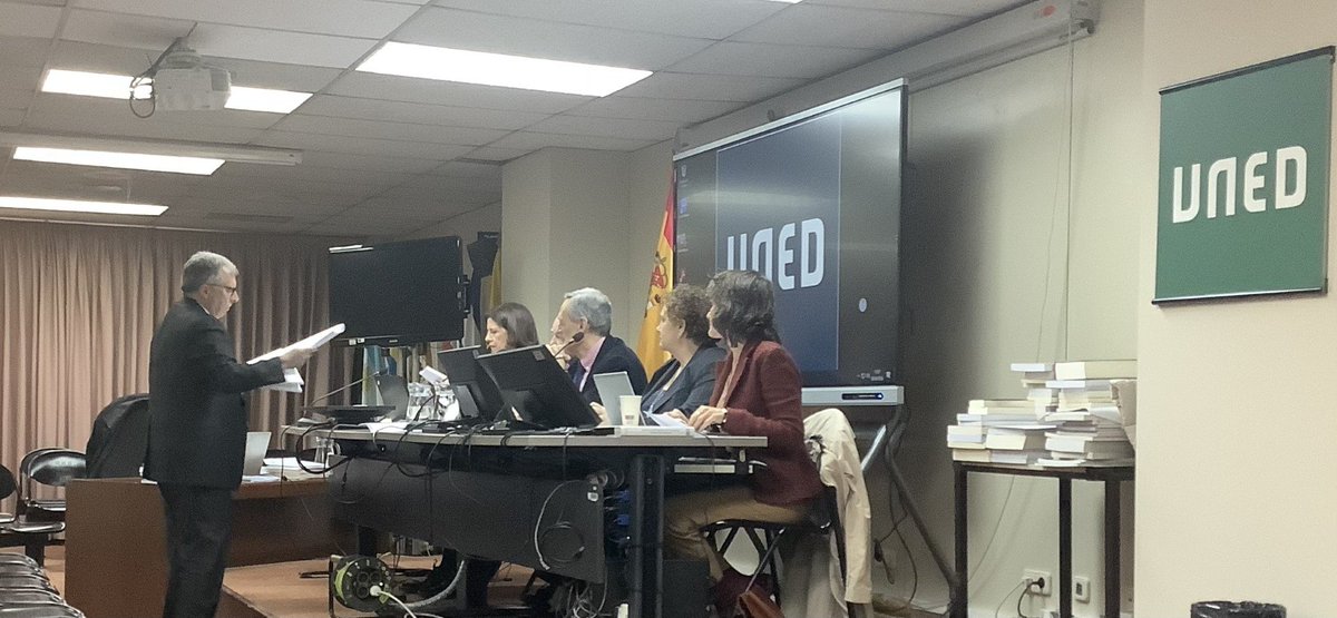 Teoría y Realidad Constitucional tweet media