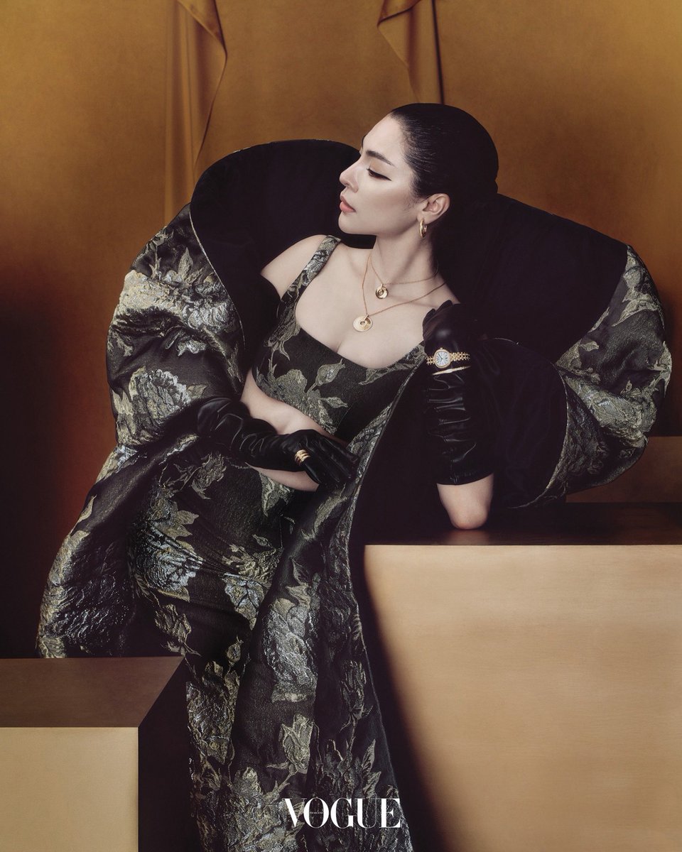 Vogue Thailand tweet media