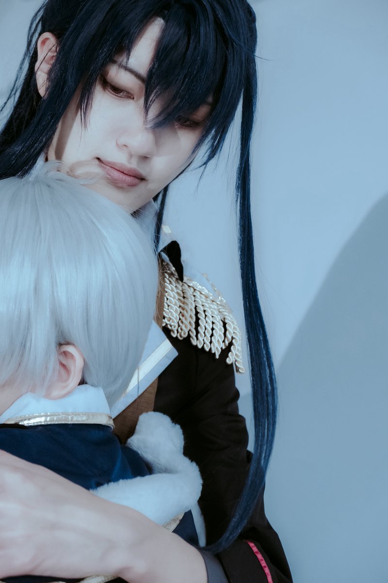 Cos/mhyk

魔力の強い子が吹雪の中にいた。
石を取り出すため拾った。
それだけだ。

𝑶𝒛｜シモ
𝑨𝒓𝒕𝒉𝒖𝒓｜<a href="/MillMill_0529/">Mill</a> 

📷｜<a href="/8gMFOAmtBl9aY0y/">FINA</a> 

#まほやく_cos #mhyk_cos