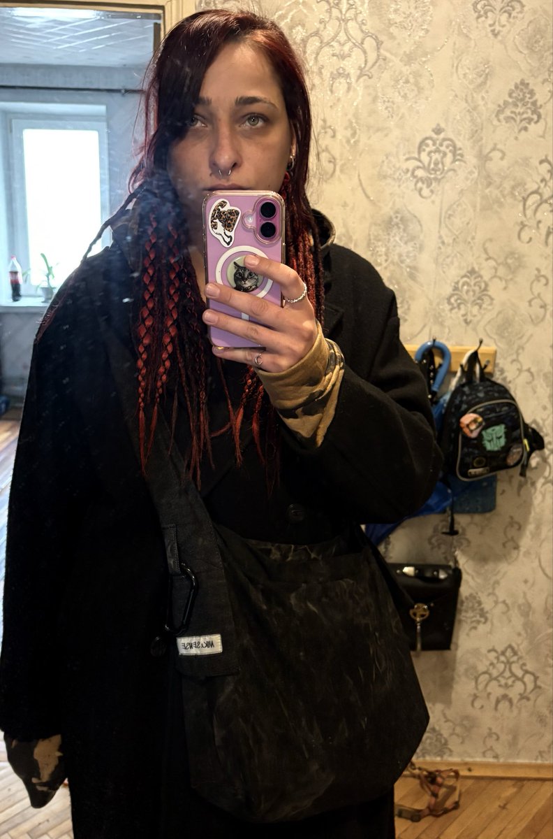 Polly Blicker tweet media