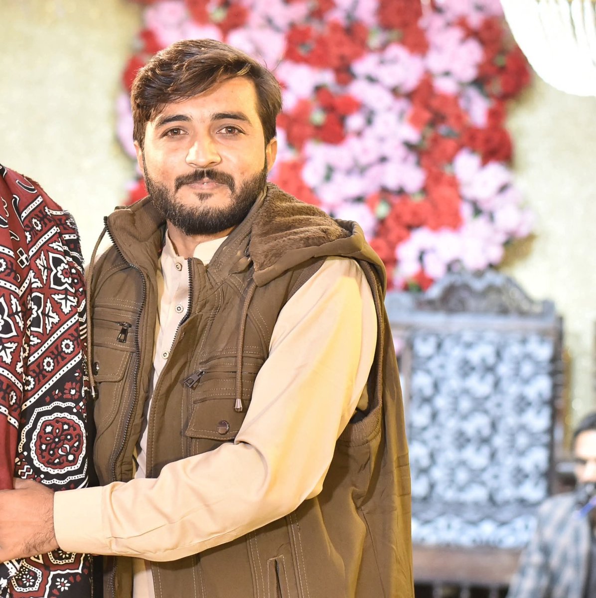 ست مھينن جي معصوم سنڌو سڀيتا ۽ ان جي امڙ کان ان جو جگر ان جو سھارو نوجوان علي محمد جوڳي ڇو کسيو ويو آھي؟ ان جي بيوس ماء انصاف جي عالمي ادارن کان پنھنجي  پٽ جي آزادي لاء اپيلون ڪري رهي آهي .
#ReleaseAliMuhammadJogi 
#EndEnforcedDisapearance .