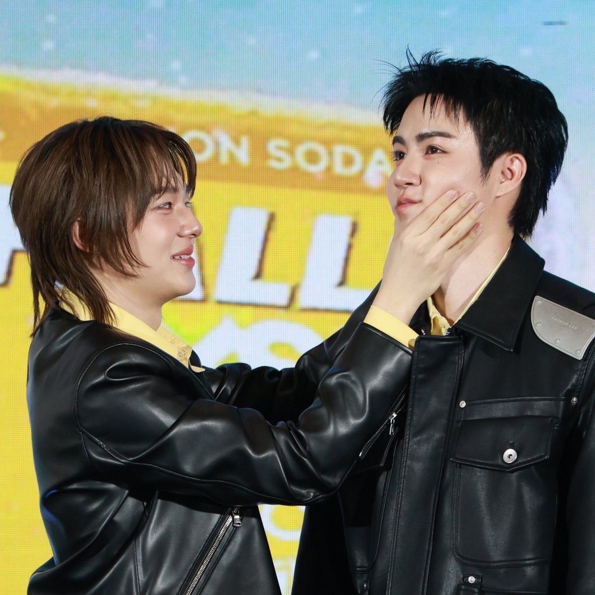 นุ้มว๋วย ♡ tweet media