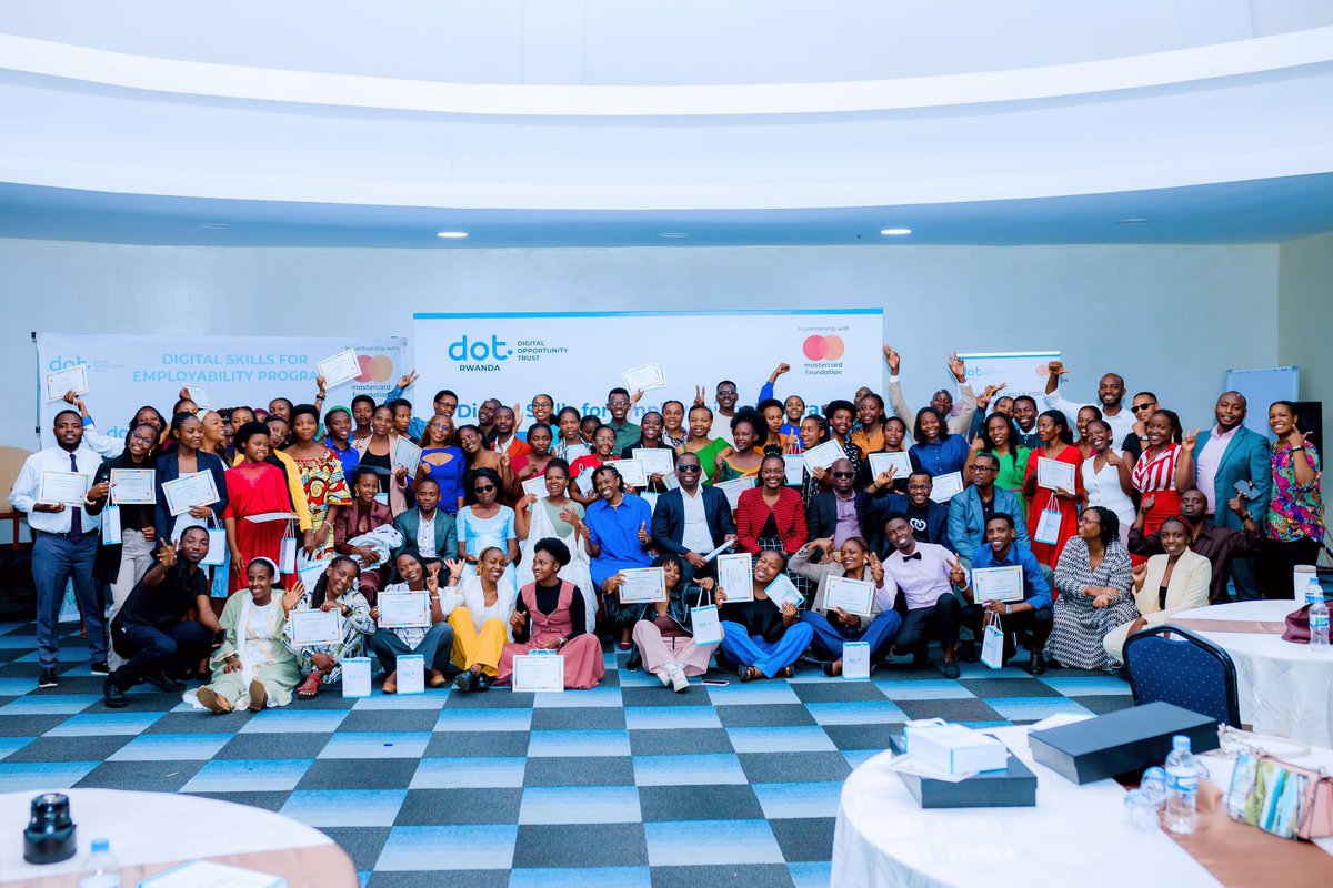 vuwamuta's tweet photo. Congratulations, as you step into your next chapter, carry more than just your technical skills, carry the values: integrity, empathy, leadership, resilience & inclusion. Your commitment, rigour & drive to ensure no one is left behind will set you apart. #DOTYouth #DSEprogram https://t.co/6phyOI3lCD