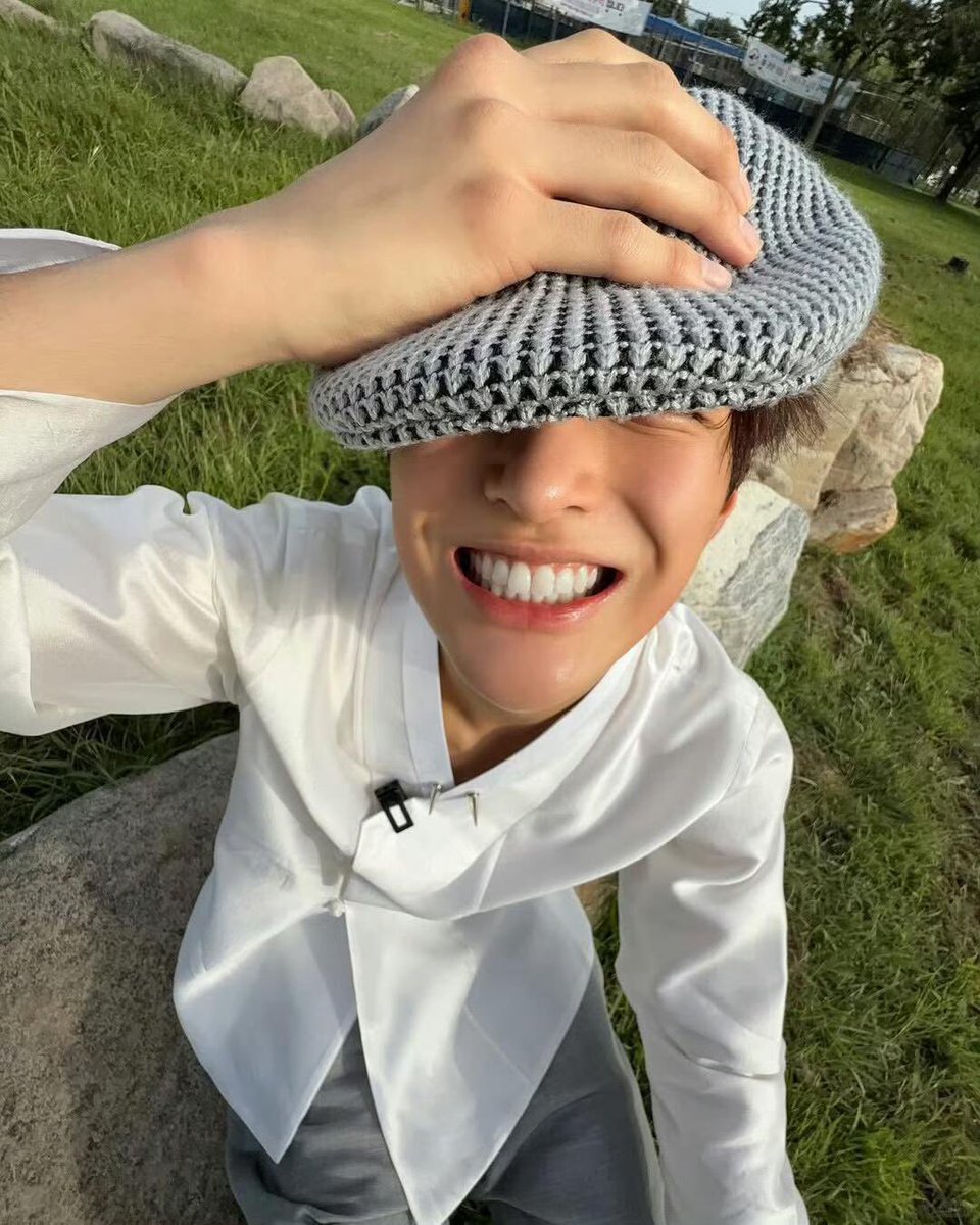 건호포즈🧢
