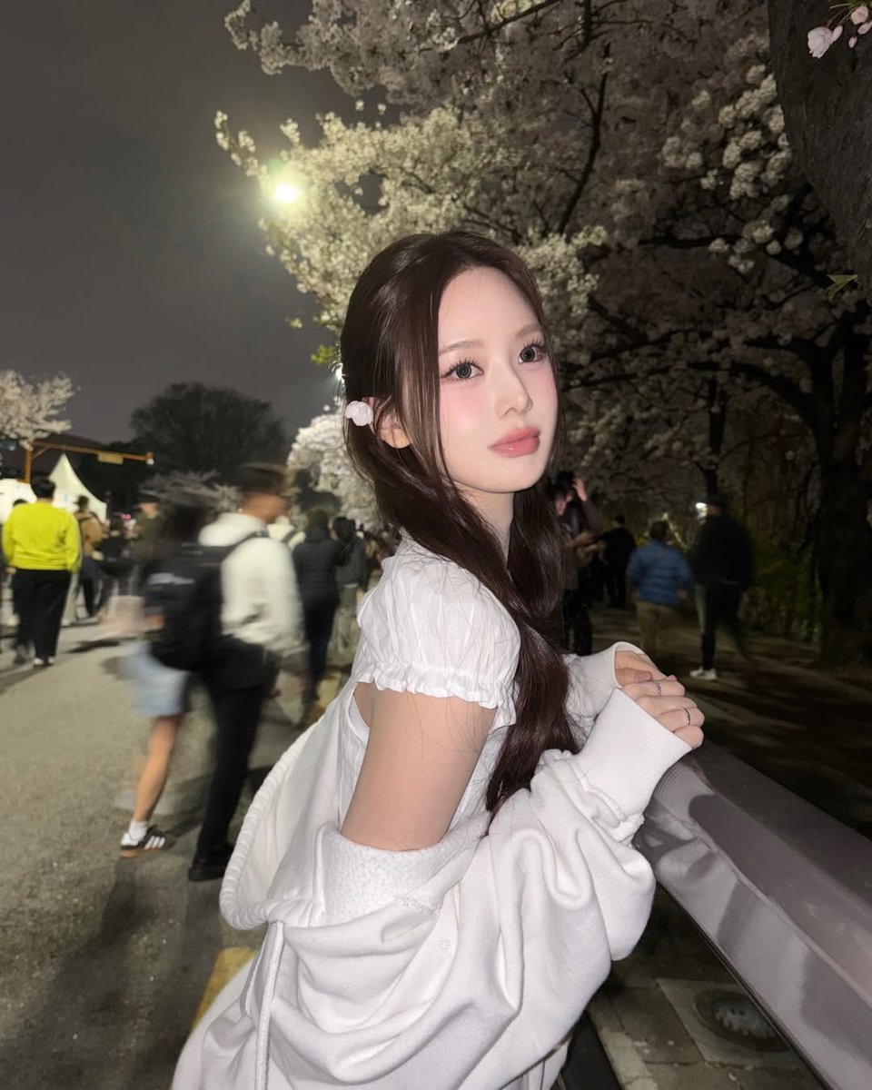︎실종 tweet media