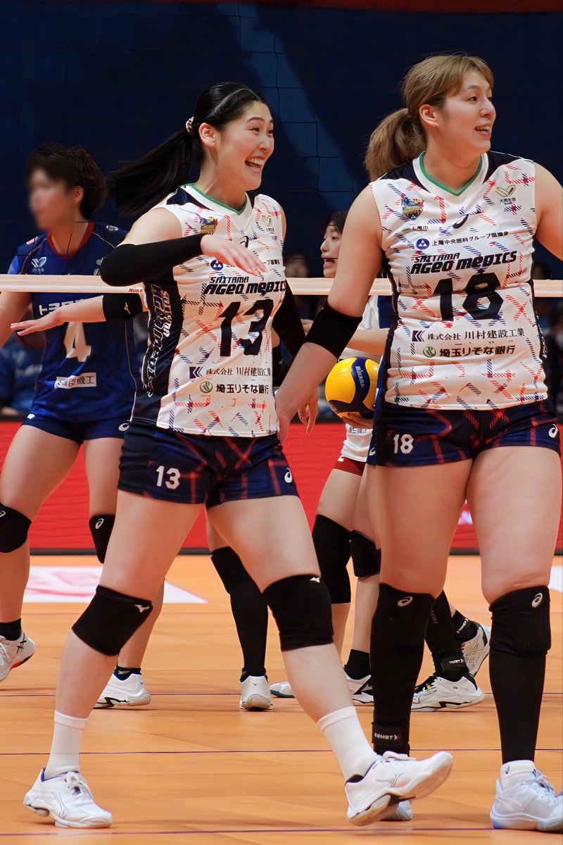 loveageo's tweet photo. スパイクを決めて笑顔で輪に向かう愛さん☺︎

#埼玉上尾メディックス
#黒後愛 選手 https://t.co/zlGQd0YCg0