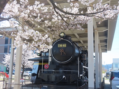 9600形蒸気機関車(19648号)が 保存展示されているポッポ公園(高山市