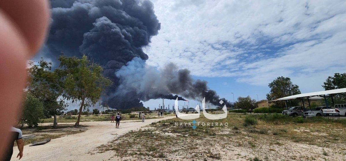 jacksonhinklle's tweet image. 🚨🇮🇷🇺🇸🇰🇼 BREAKING: Kuwait's Petroleum Corporation facilities were just bombed 

Earlier today, explosions were reported in Bahrain, UAE &amp;amp; Jordan

⬇️ These strikes are in retaliation for US/Israeli strikes on oil facilities on Iran's Lavan Island (pictured below)