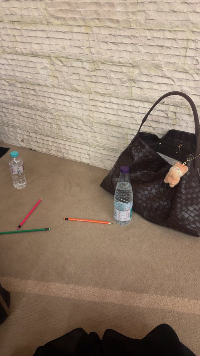 دانـه tweet media