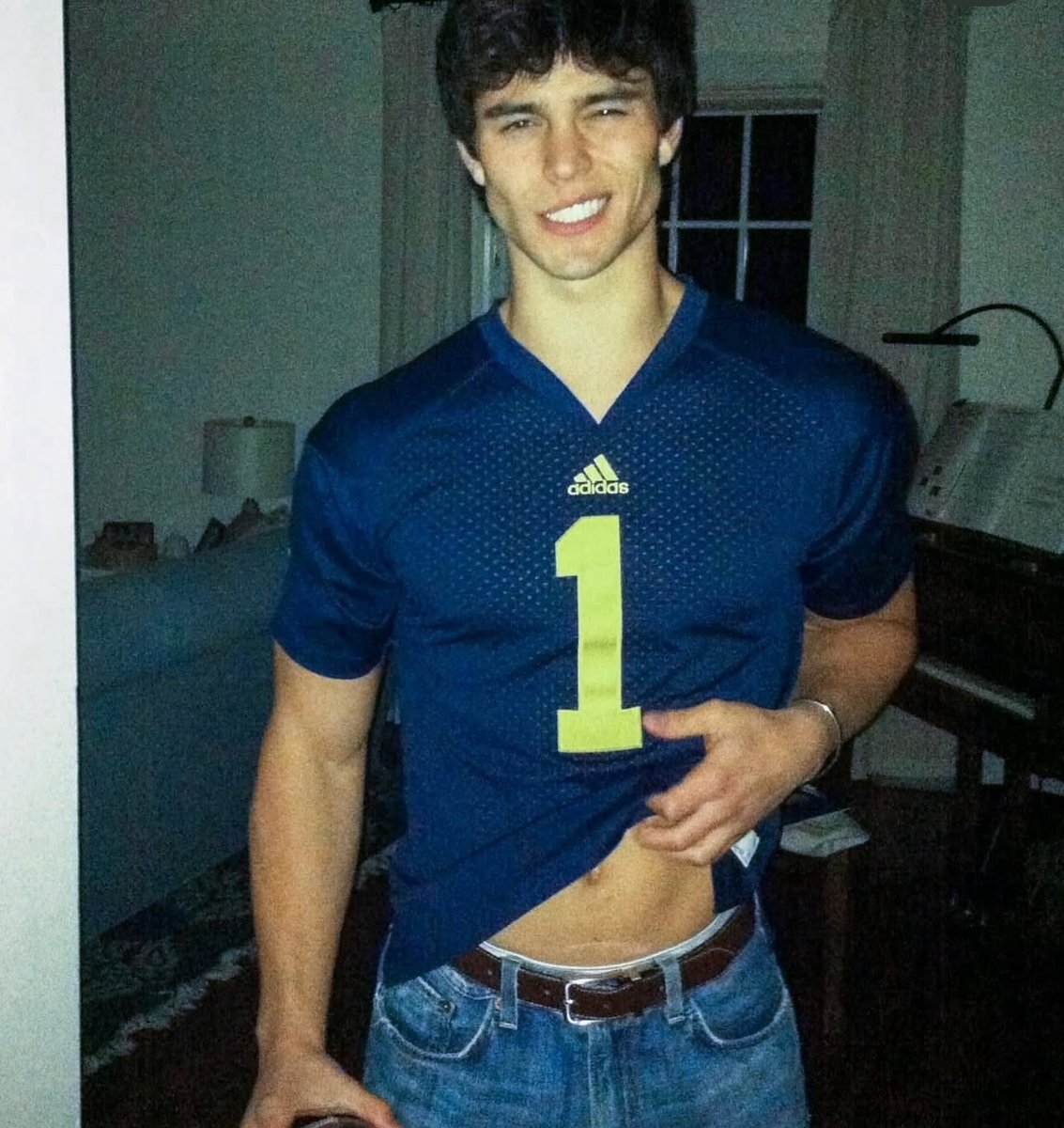 nevrgettinlaid's tweet image. #notokay