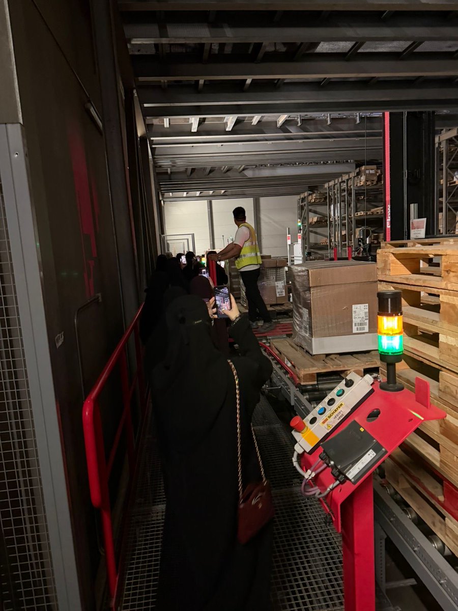 صناعيو المستقبل tweet media